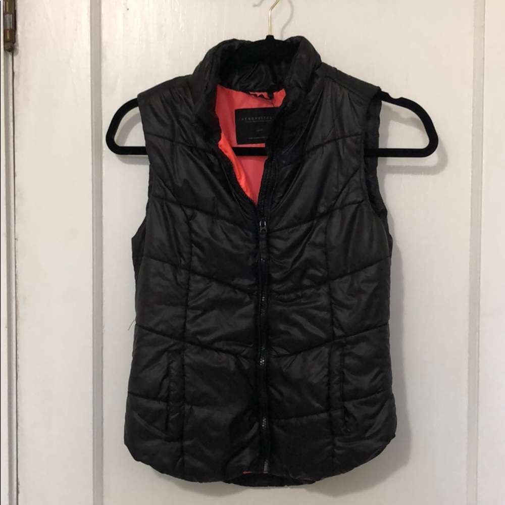 Black puffy vest